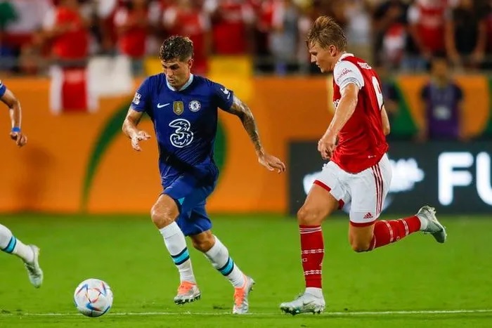 Arsenal vùi dập Chelsea để giành Florida Cup