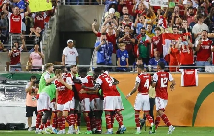 Arsenal vùi dập Chelsea để giành Florida Cup