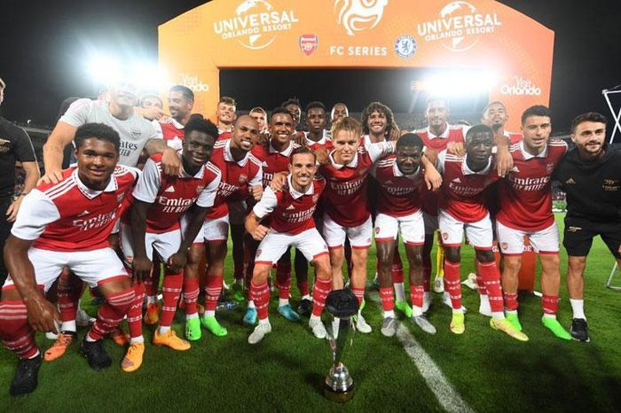 Arsenal vùi dập Chelsea để giành Florida Cup