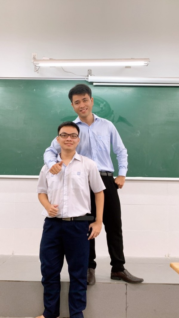 Thủ khoa khối A1 tỉnh Bình Dương: ‘luyện hơn 700 đề’