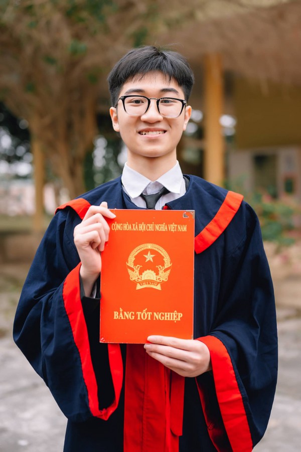 Thủ khoa khối D7 toàn quốc ‘dùng tiếng Anh học toán’ đạt điểm 10 toán Thủ khoa khối D7 toàn quốc ‘dùng tiếng Anh học toán’ đạt điểm 10 toán