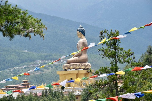 Phía sau chuyện du lịch Bhutan 