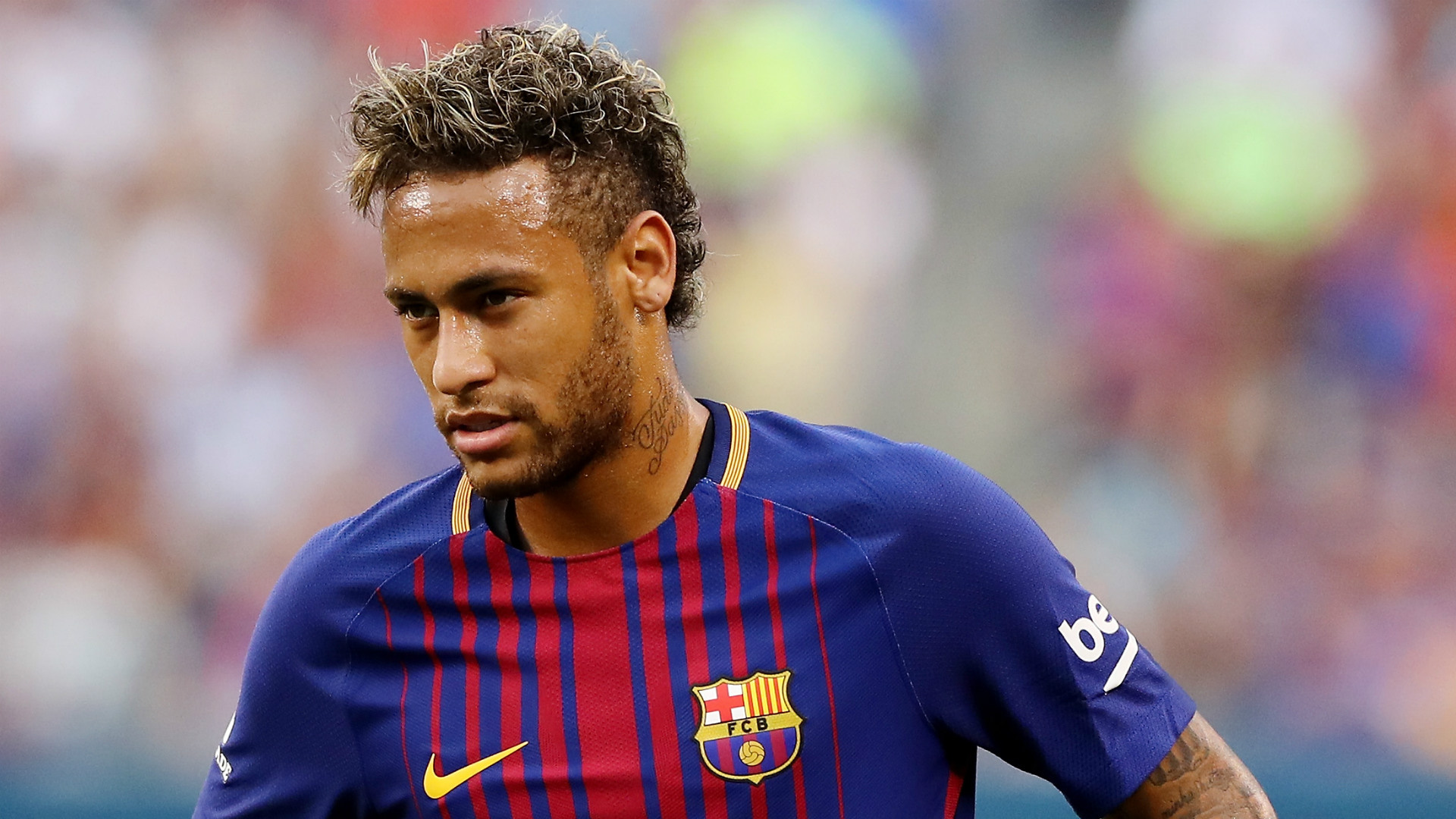 Neymar phải hầu toà ở Barcelona trước khi World Cup diễn ra chỉ một tháng
