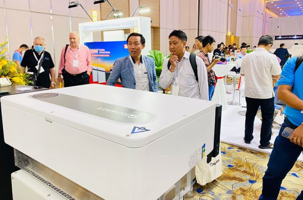 ALENA ENERGY ký kết thỏa thuận hợp tác mới với Growatt