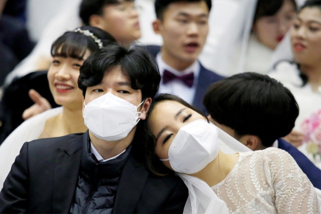 Áp lực công việc và chi phí nuôi dạy trẻ quá cao, gần 40% phụ nữ Hàn Quốc KHÔNG có ý định sinh con - Ảnh 2. Áp lực công việc và chi phí nuôi dạy trẻ quá cao, gần 40% phụ nữ Hàn Quốc KHÔNG có ý định sinh con - Ảnh 2.