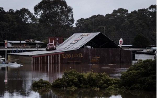 Australia huy động quân đội hỗ trợ người dân ứng phó lụt lội nghiêm trọng