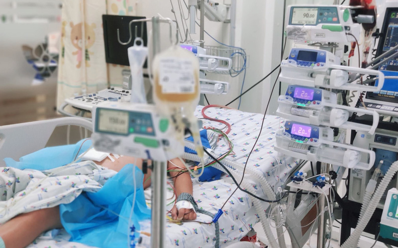 Bộ Y tế thông tin về việc thiếu dịch truyền cao phân tử điều trị sốc sốt xuất huyết nặng