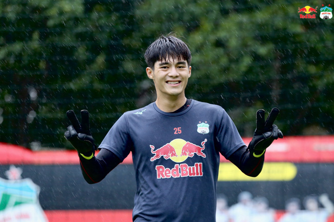 CLB HAGL bổ sung thủ môn thay thế Lê Văn Trường