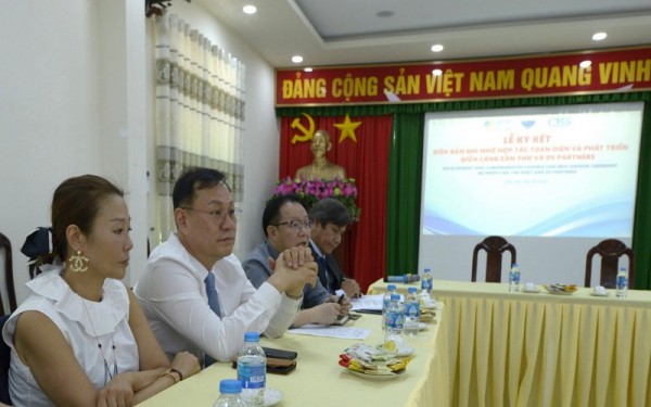 Cảng Cần Thơ hợp tác phát triển hoàn thiện hạ tầng logistics Cảng Cần Thơ hợp tác phát triển hoàn thiện hạ tầng logistics