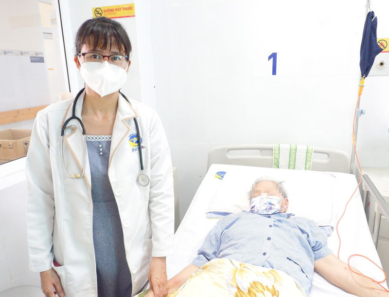 Cụ bà sốt cao 3 tháng liên tục vì viêm màng não do nấm Cryptococcus neoformans Cụ bà sốt cao 3 tháng liên tục vì viêm màng não do nấm Cryptococcus neoformans