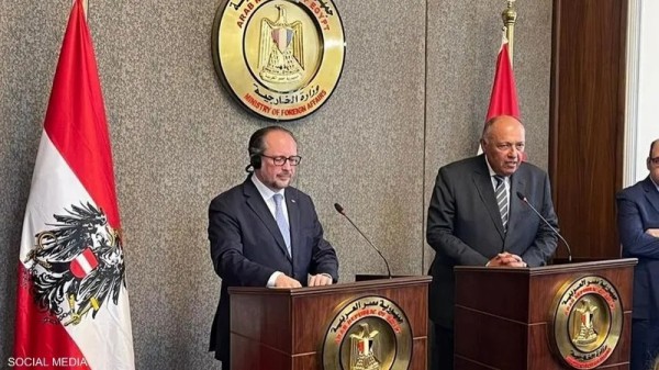 Đối thoại là cách để giải quyết khủng hoảng ở Libya