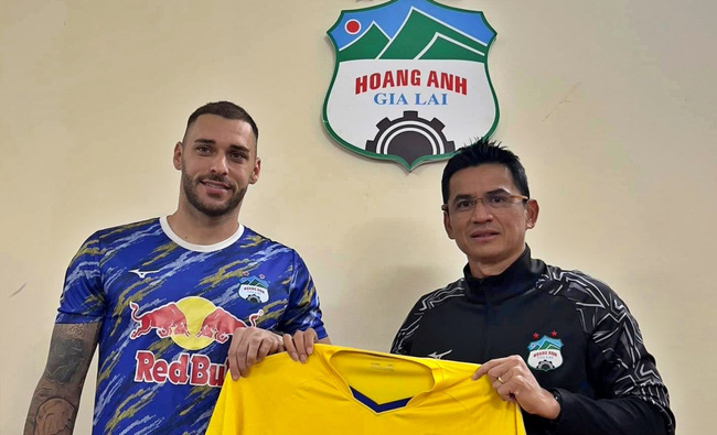 HAGL bổ sung thêm ngoại binh người Brazil