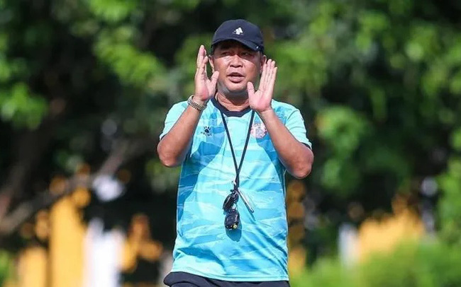 HLV Trần Minh Chiến xin từ chức HLV CLB TPHCM