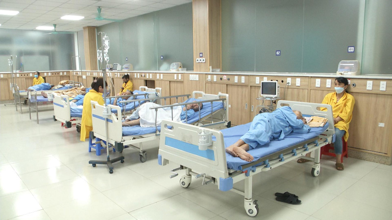 Nắng nóng, nhiều người già bị đột quỵ não