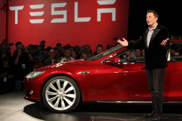 Những lần gây “sốc” của Elon Musk