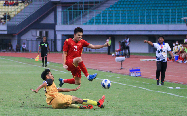 Thi đấu thiếu người, U19 Việt Nam vẫn đại thắng tại giải vô địch U19 Đông Nam Á