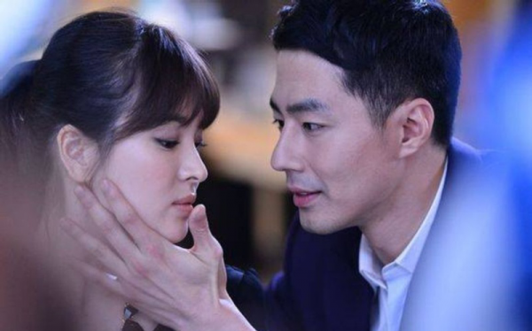 Từng có tài tử từ chối tái hợp Song Hye Kyo ở Hậu Duệ Mặt Trời, còn "mai mối" cho cặp Song - Song huyền thoại