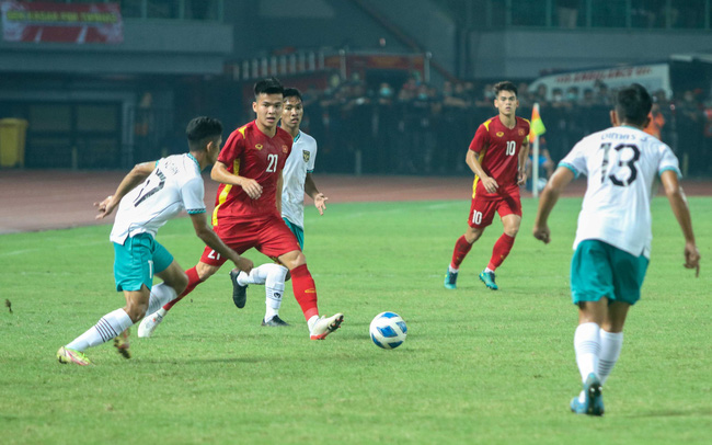 U19 Việt Nam chia điểm với U19 Indonesia trong trận ra quân tại bảng A