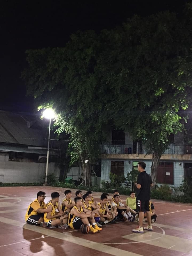 Nghề huấn luyện viên bóng rổ: Đánh đổi nhiều, còn thu nhập thì sao? - Ảnh 5. Nghề huấn luyện viên bóng rổ: Đánh đổi nhiều, còn thu nhập thì sao? - Ảnh 5.