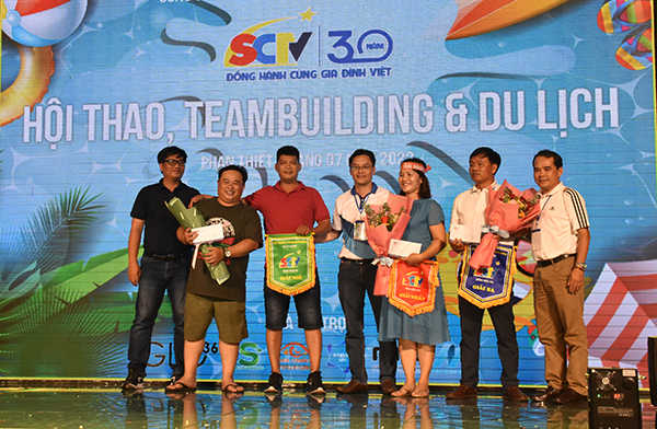 hoi-thao-team-building-va-du-lich-khu-vuc-phia-nam-dot-1-cua-sctv-thanh-cong-ruc-ro