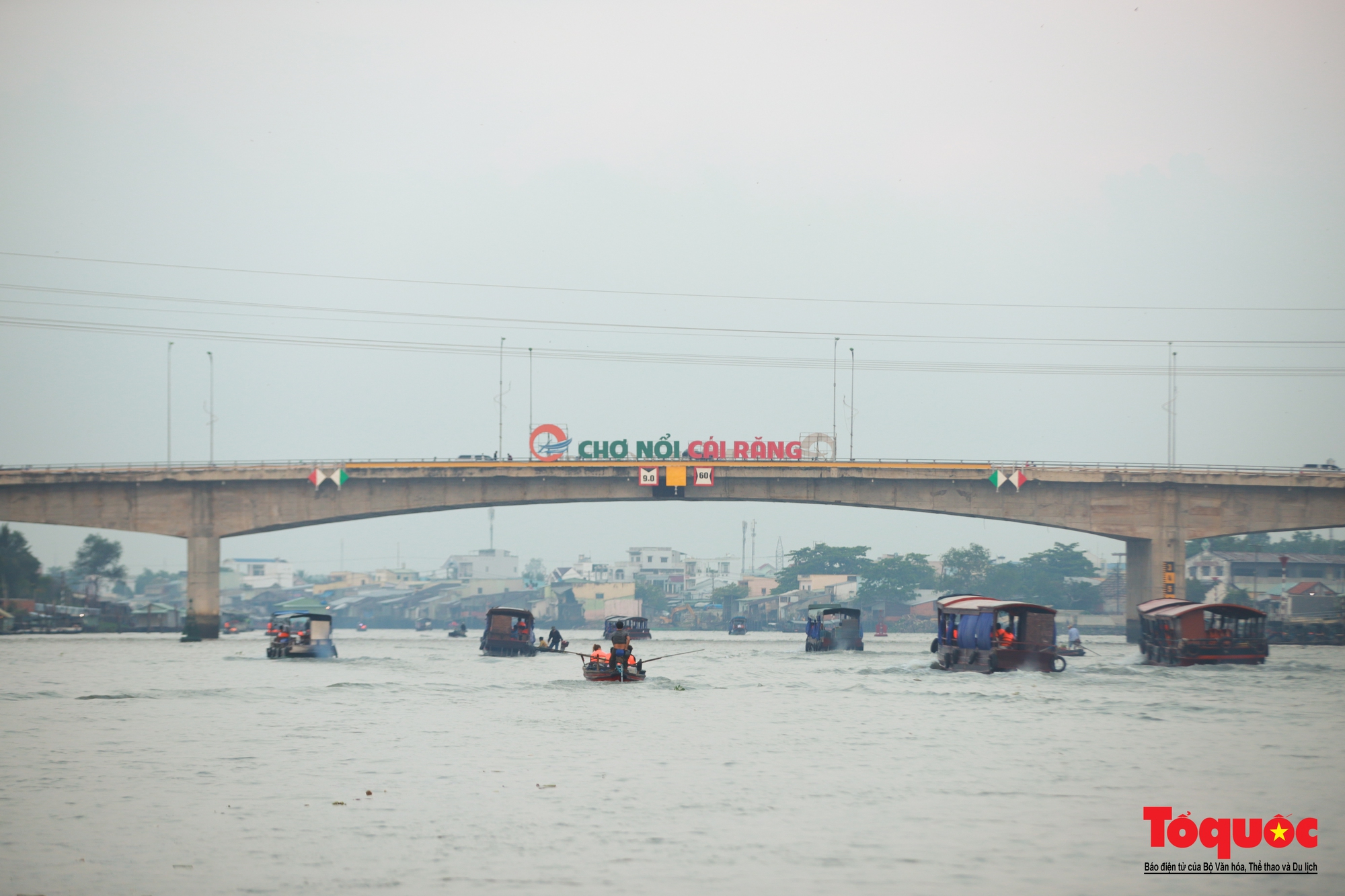 Chợ nổi Cái Răng (Cần Thơ) - Ảnh 1.