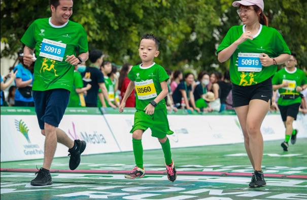 Hơn 3.000 người tham dự giải chạy Vinhomes - Happy run 2022 - Ảnh 4. Hơn 3.000 người tham dự giải chạy Vinhomes - Happy run 2022 - Ảnh 4.