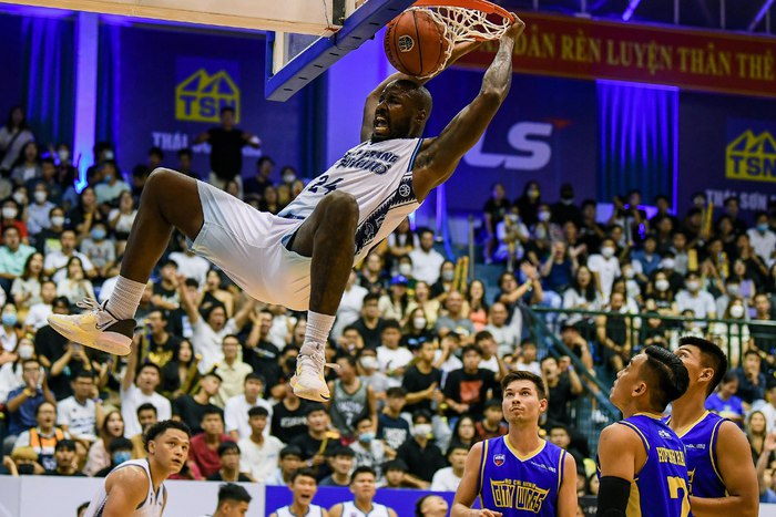 Nha Trang Dolphins áp đảo hàng trong, đè bẹp Ho Chi Minh City Wings ngay trên sân khách - Ảnh 1. Nha Trang Dolphins áp đảo hàng trong, đè bẹp Ho Chi Minh City Wings ngay trên sân khách - Ảnh 1.