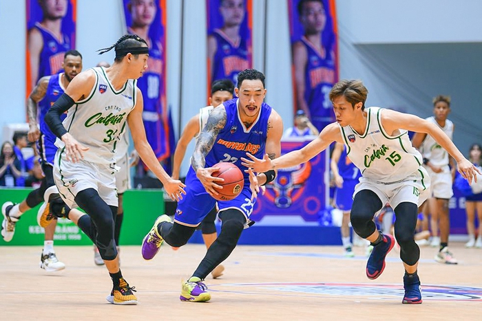 Tâm Đinh ném 3 đầy bản lĩnh, Hanoi Buffaloes xóa "dớp sân nhà" ám ảnh VBA 2022 - Ảnh 1. Tâm Đinh ném 3 đầy bản lĩnh, Hanoi Buffaloes xóa "dớp sân nhà" ám ảnh VBA 2022 - Ảnh 1.