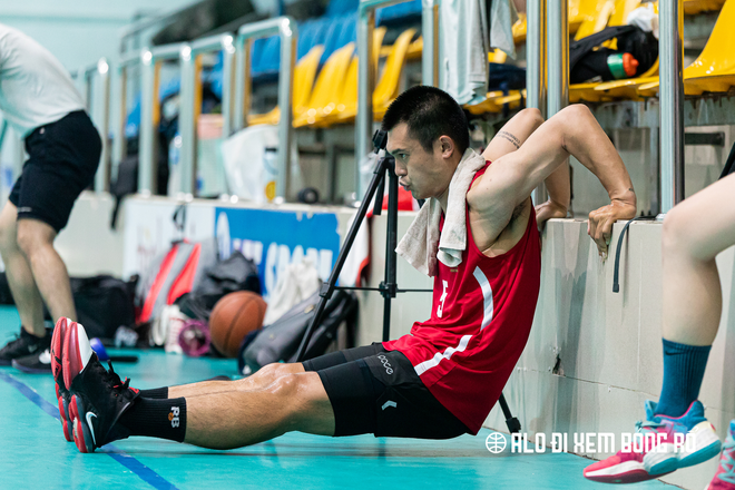 Trải nghiệm một buổi thuê sân chơi bóng rổ cùng hội tay ngang - Ảnh 6.