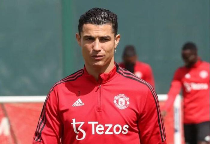 Ronaldo khẳng định sẽ ra sân thi đấu cho MU