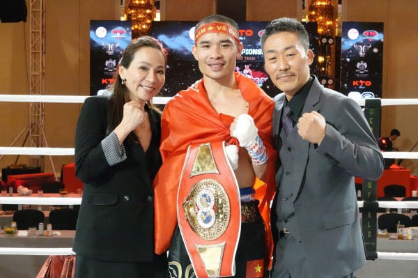 Đinh Hồng Quân bảo vệ thành công đai boxing IBF châu Á