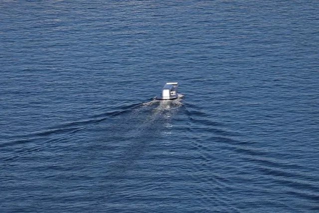 Cả thế giới phải ngỡ ngàng vì "chiếc khóa kéo" khổng lồ này có thể phi như bay trên mặt nước! - Ảnh 7.