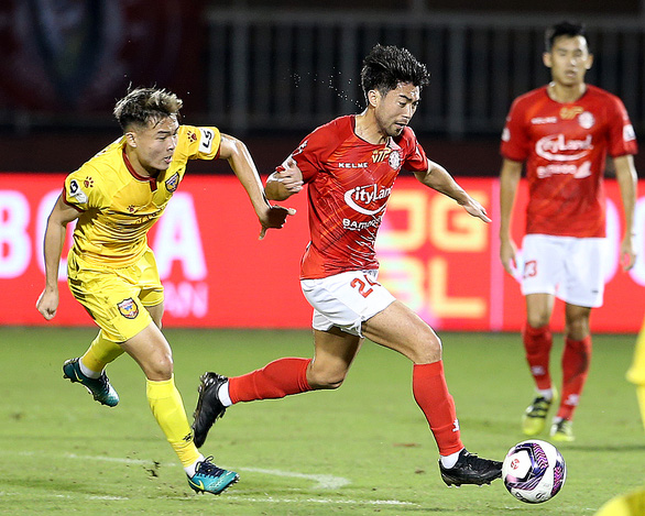 Lee Nguyễn bất ngờ tái xuất V.League