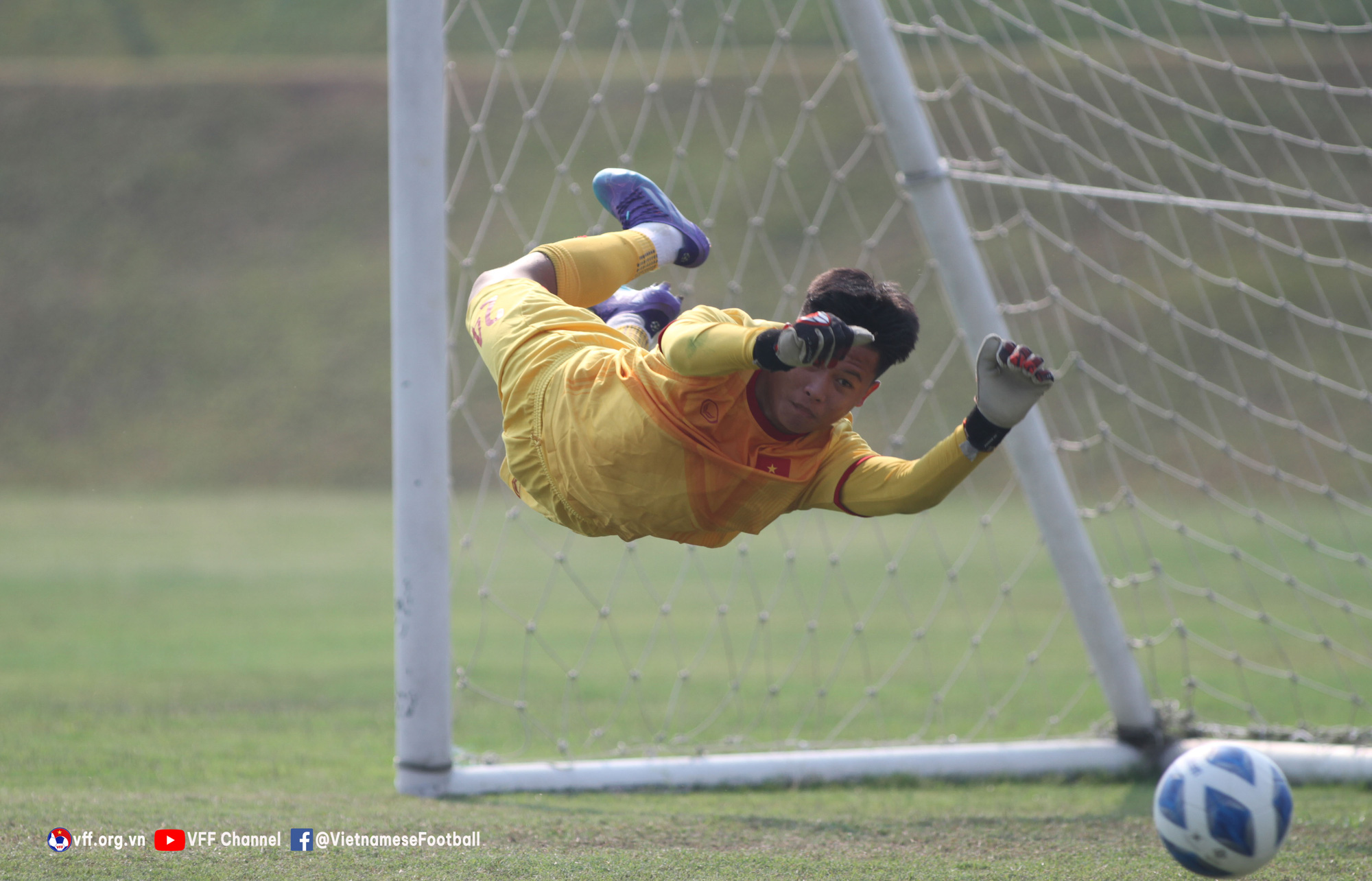 U16 Việt Nam tích cực rèn đấu pháp, chuẩn bị cho trận đấu với U16 Philippines