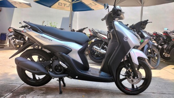 Xe tay ga nhập khẩu dưới 40 triệu: Chọn Yamaha Gear 125 hay Honda BeAT? Xe tay ga nhập khẩu dưới 40 triệu: Chọn Yamaha Gear 125 hay Honda BeAT?