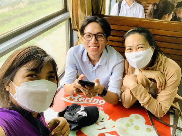 Cho con trẻ du lịch bằng tàu hỏa từ TP.HCM đi Biên Hòa, trở về trên sông như thế nào?