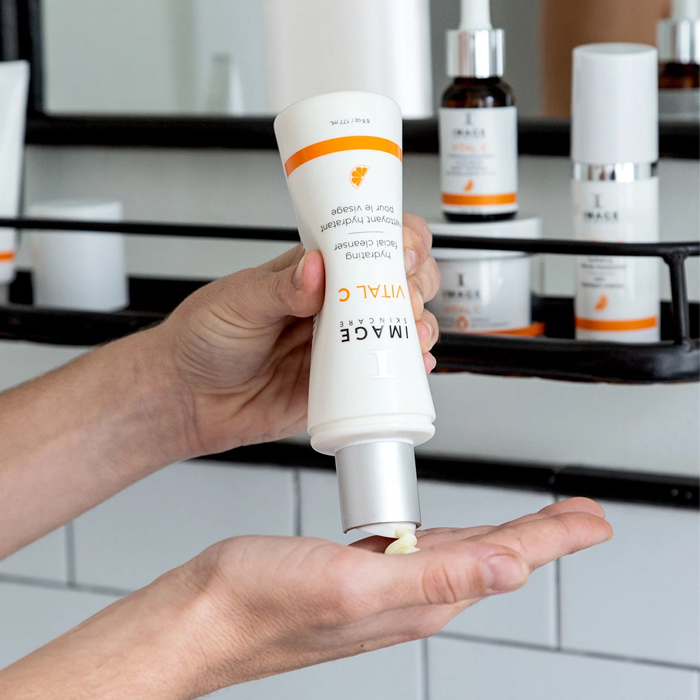 Skincare cho da như thế nào khi thời tiết ẩm ương chợt nắng, chợt mưa?
