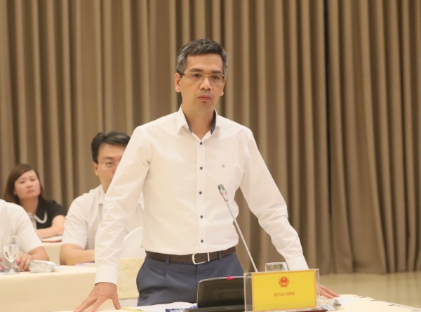 Bộ GTVT lý giải nguyên nhân giá xăng giảm mạnh nhưng giá cước vận tải vẫn ở mức cao