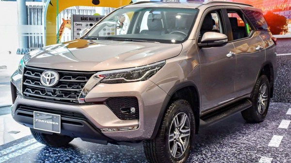 Xe SUV 7 chỗ dưới 1,5 tỉ đồng: Chọn Ford Everest 2023 hay Toyota Fortuner? Xe SUV 7 chỗ dưới 1,5 tỉ đồng: Chọn Ford Everest 2023 hay Toyota Fortuner?