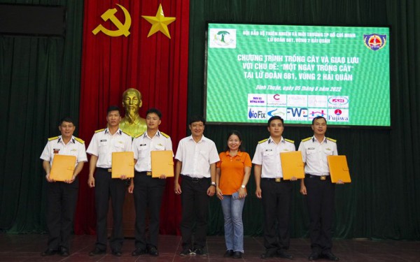 Bình Thuận: “Trồng cây vì biển đảo xanh Tổ quốc”