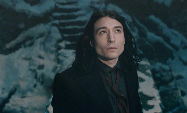 Sao phim ‘Fantastic Beast’ – Ezra Miller bị cáo buộc trộm cắp