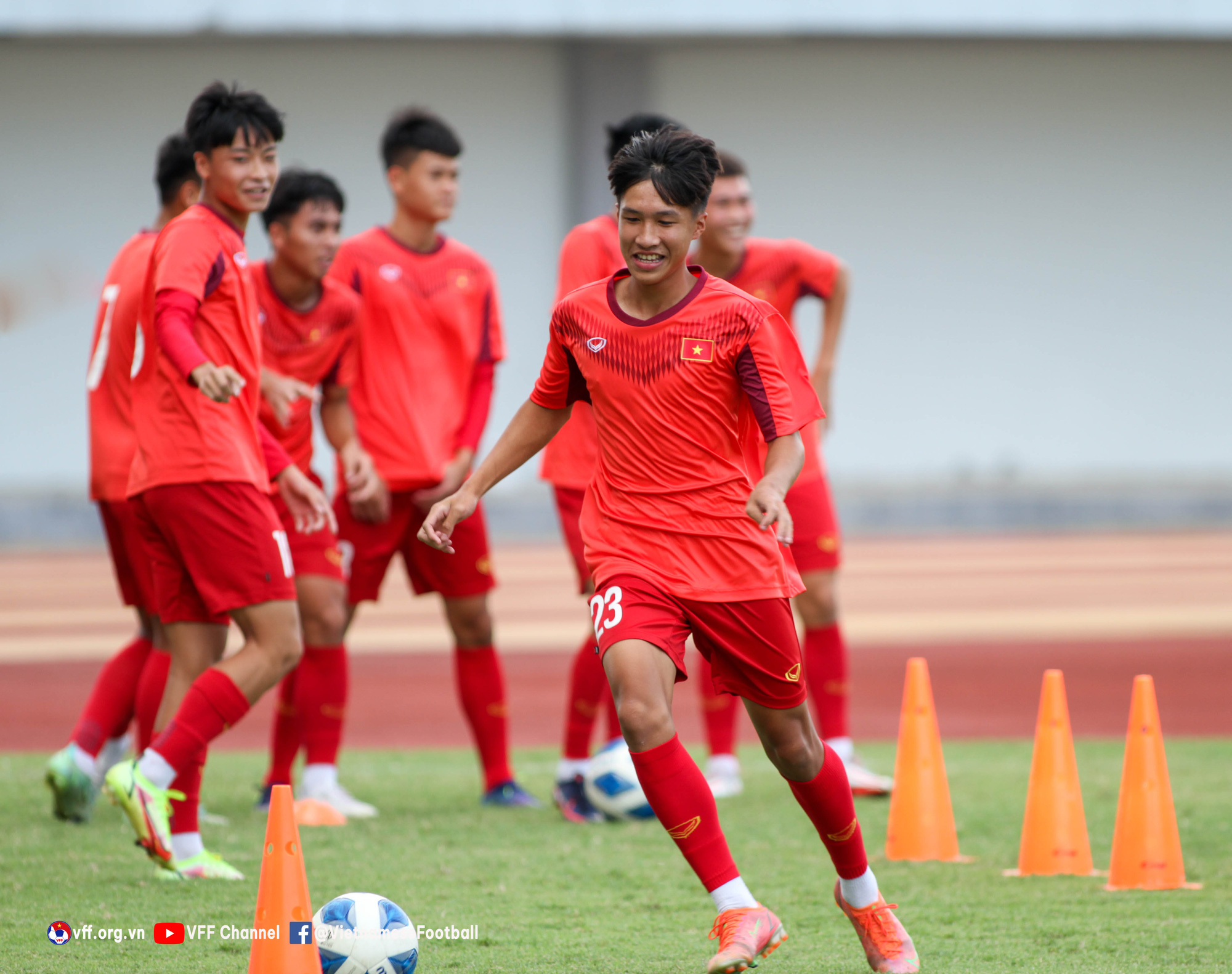 U16 Việt Nam hăng say tập luyện, hướng đến vòng bán kết giải U16 Đông Nam Á 2022