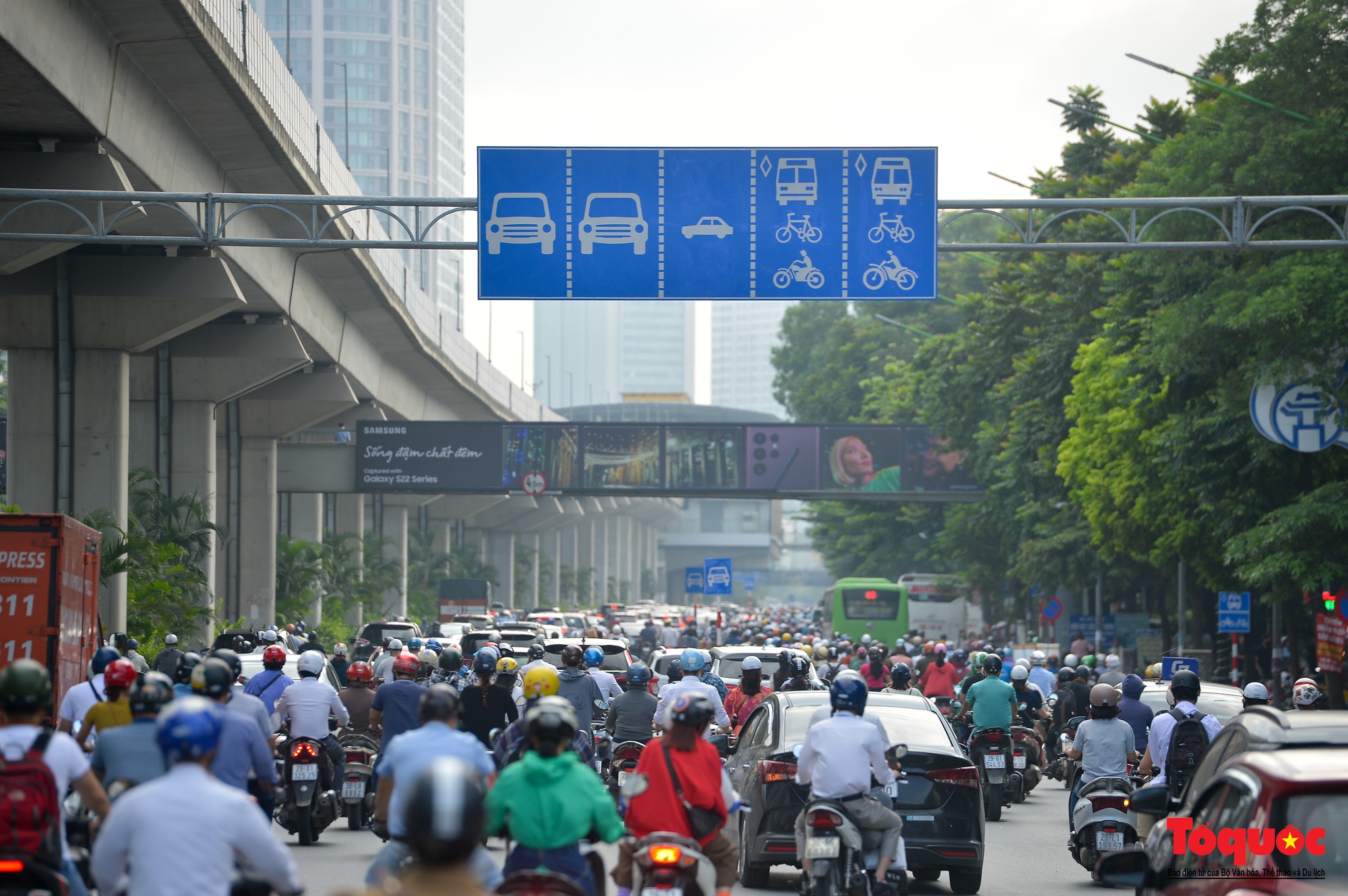 Hà Nội: Giao thông lộn xộn trên đường Nguyễn Trãi sau phân làn mới - Ảnh 6.