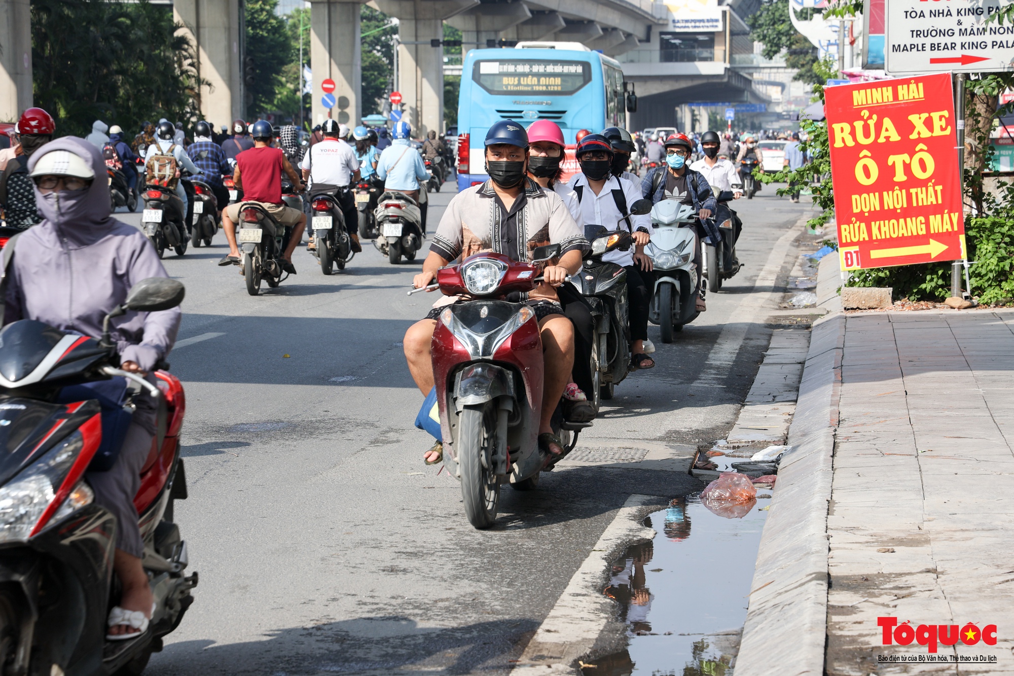 Hà Nội: Giao thông lộn xộn trên đường Nguyễn Trãi sau phân làn mới - Ảnh 14.