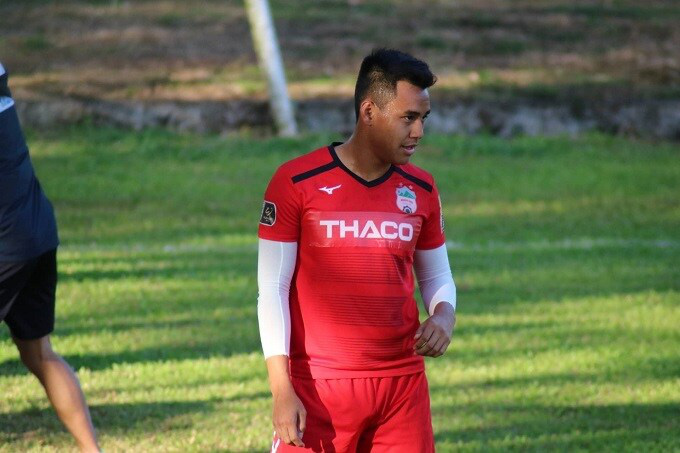 CLB Nam Định đón tân binh Việt kiều