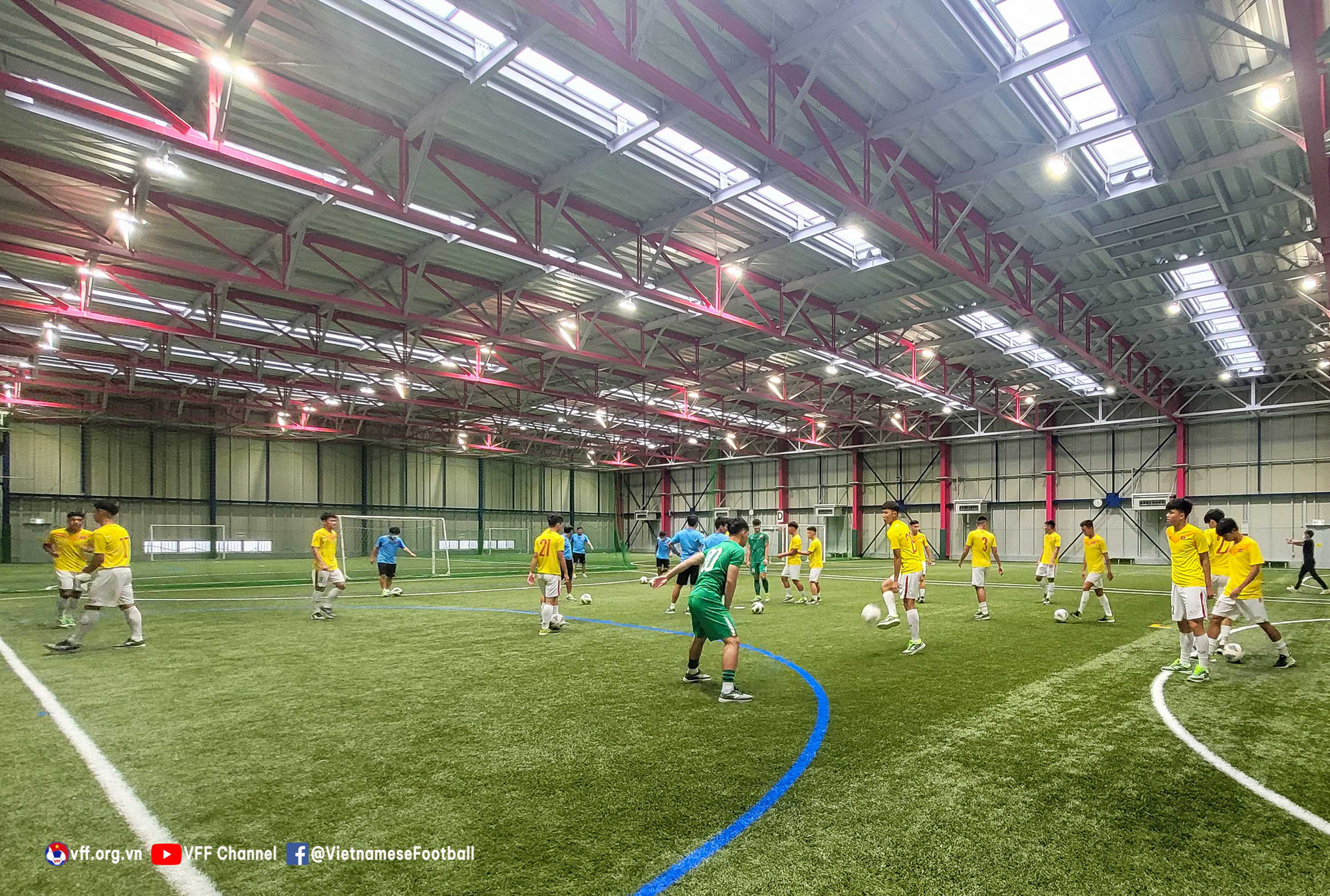 ĐT U20 Việt Nam đã đến Nhật Bản, tích cực tập hồi phục và củng cố thể lực