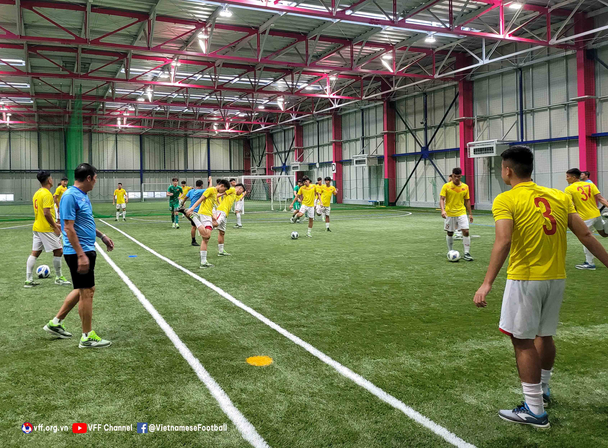 ĐT U20 Việt Nam đã đến Nhật Bản, tích cực tập hồi phục và củng cố thể lực