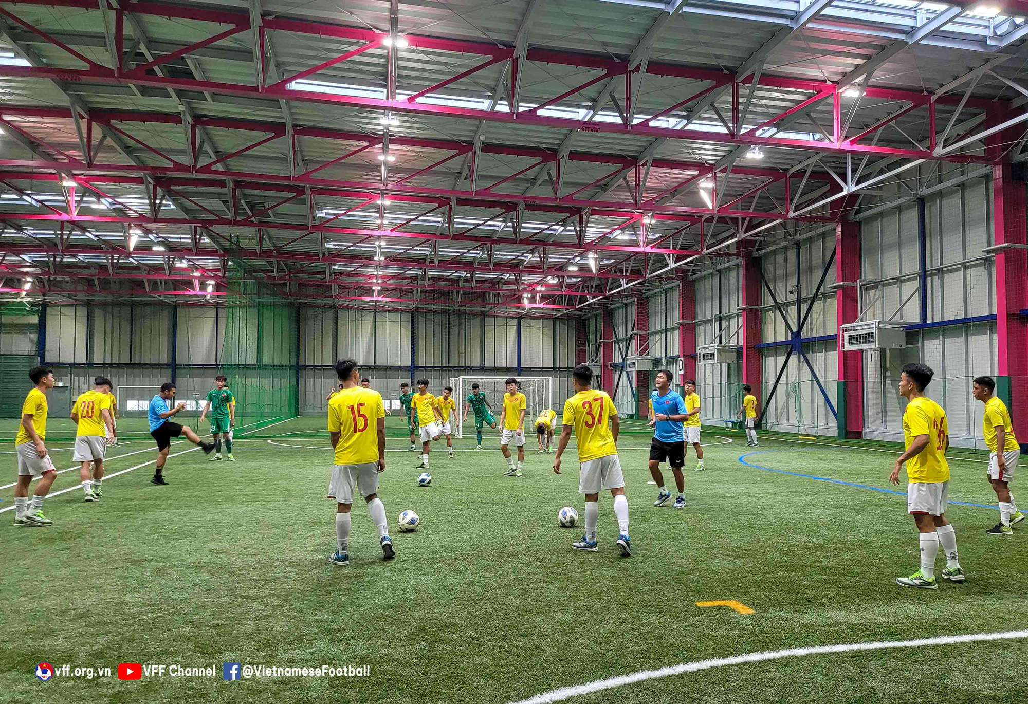 ĐT U20 Việt Nam đã đến Nhật Bản, tích cực tập hồi phục và củng cố thể lực