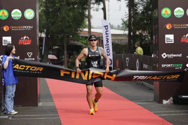 Cựu vô địch SEA Games đăng quang giải 3 môn phối hợp quốc tế tại Đồng Nai