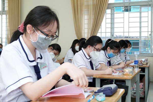 Học sinh ‘lo xa’ ôn luyện tiếng Anh trước khi năm học mới bắt đầu